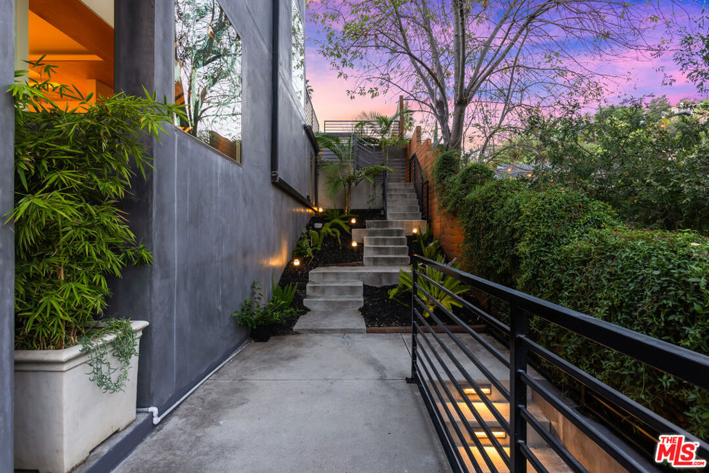 main property photo 59