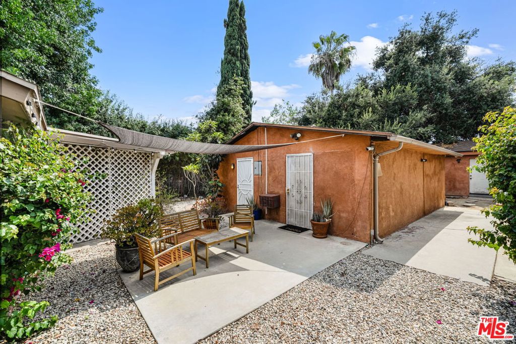 main property photo 25