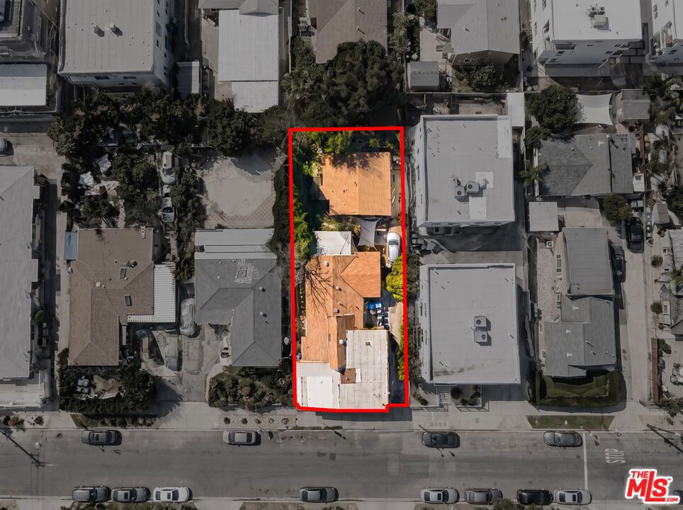 main property photo 37