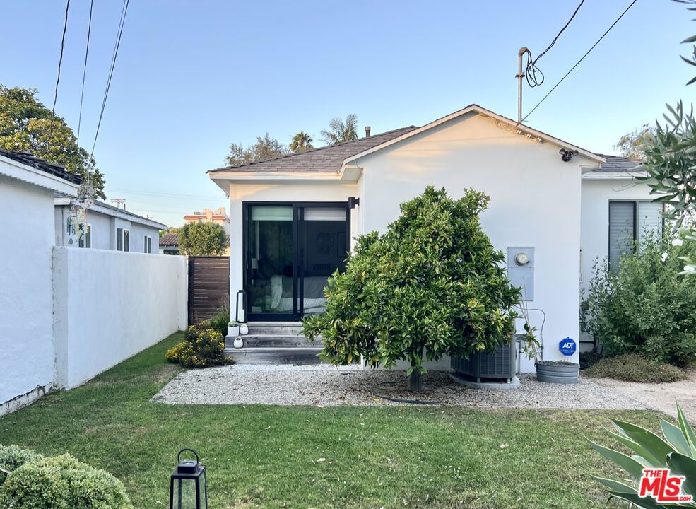 main property photo 15