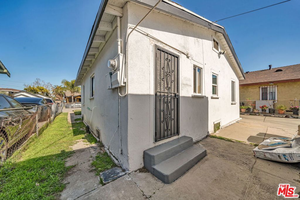 main property photo 29