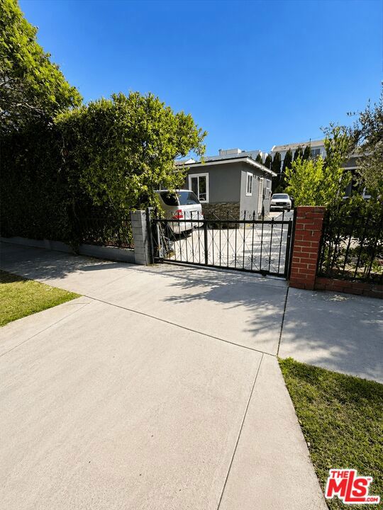 main property photo 22