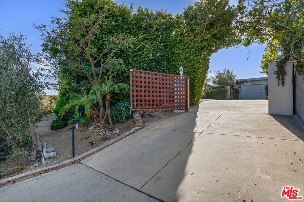 main property photo 57