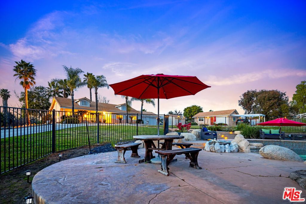 main property photo 14