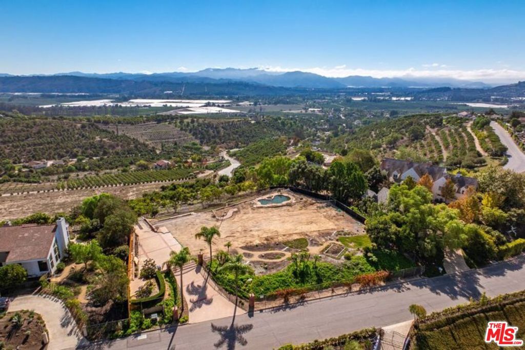 main property photo 8