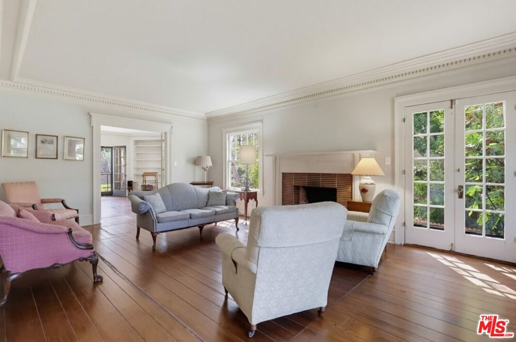 main property photo 4