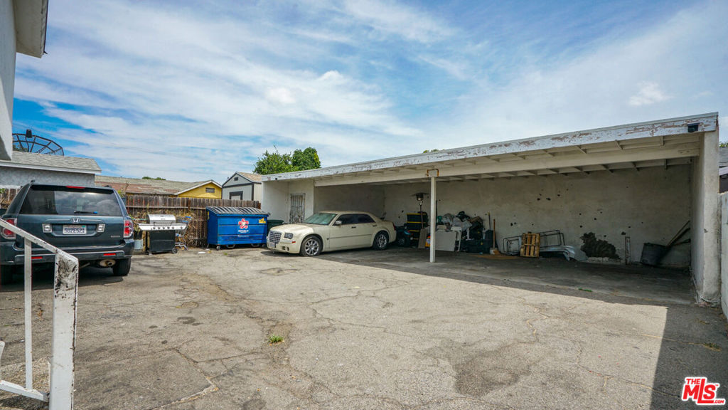 main property photo 14