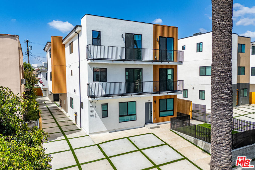 main property photo 0