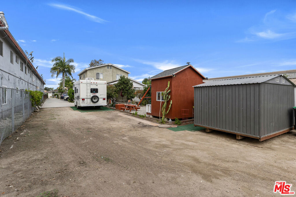 main property photo 32