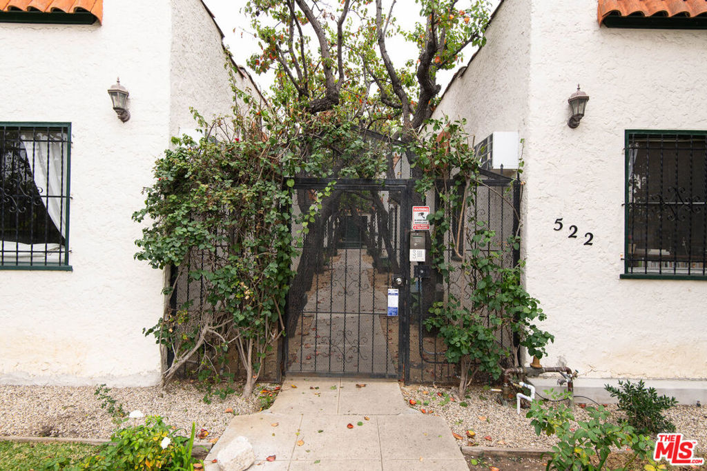 main property photo 11