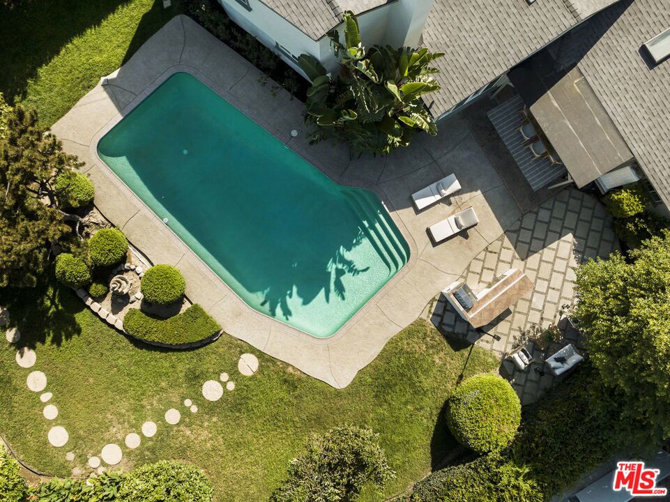 main property photo 52