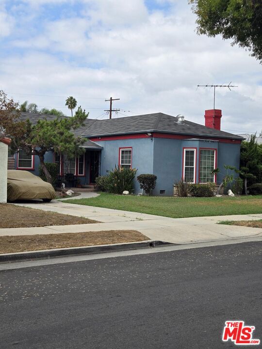 main property photo 12