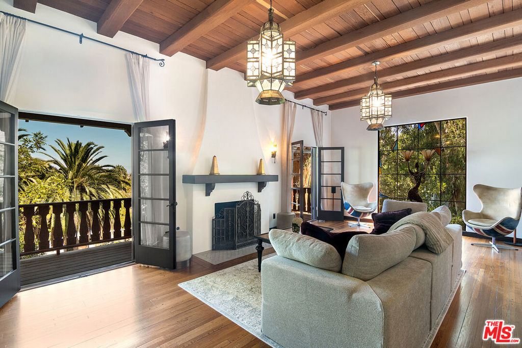 main property photo 0