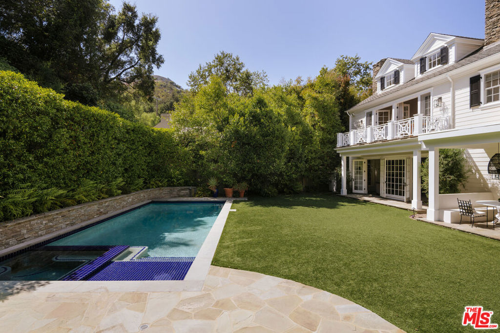 main property photo 39