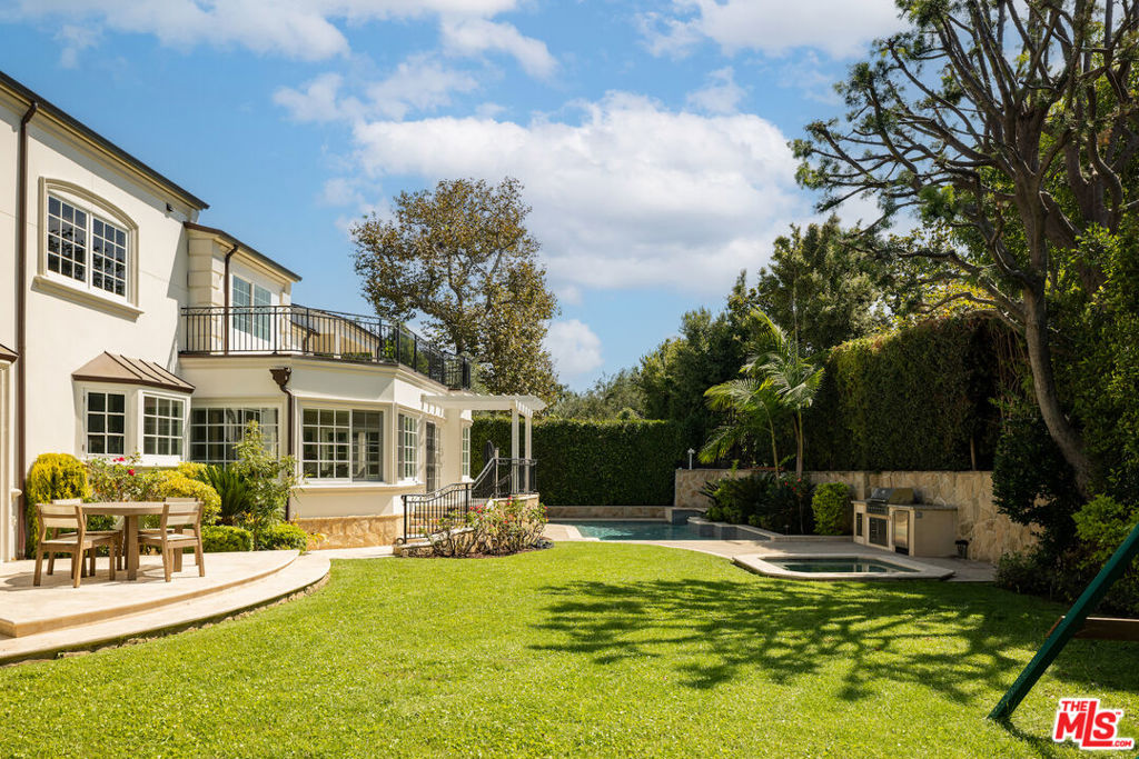 main property photo 24