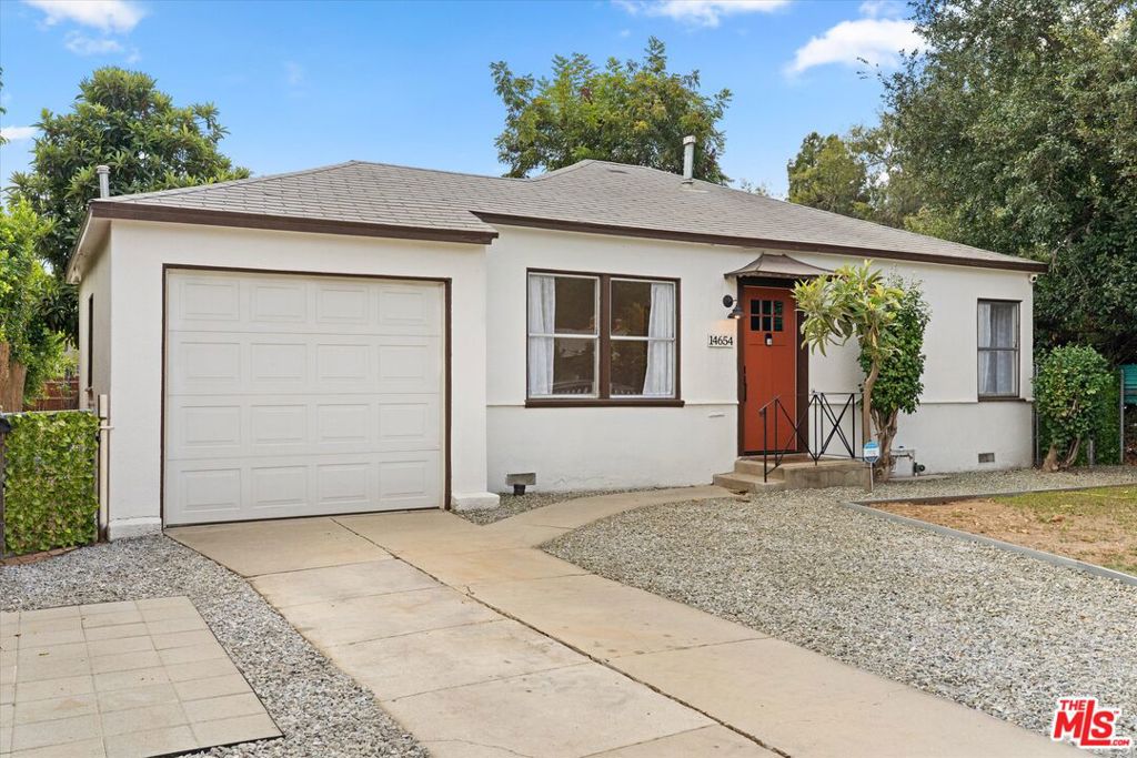 main property photo 0