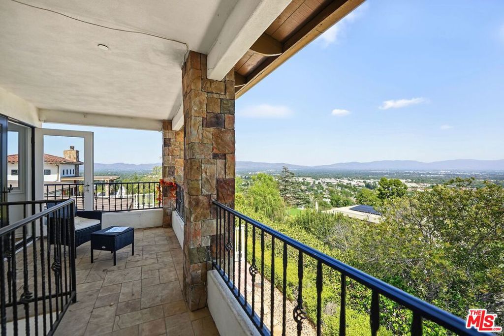 main property photo 41