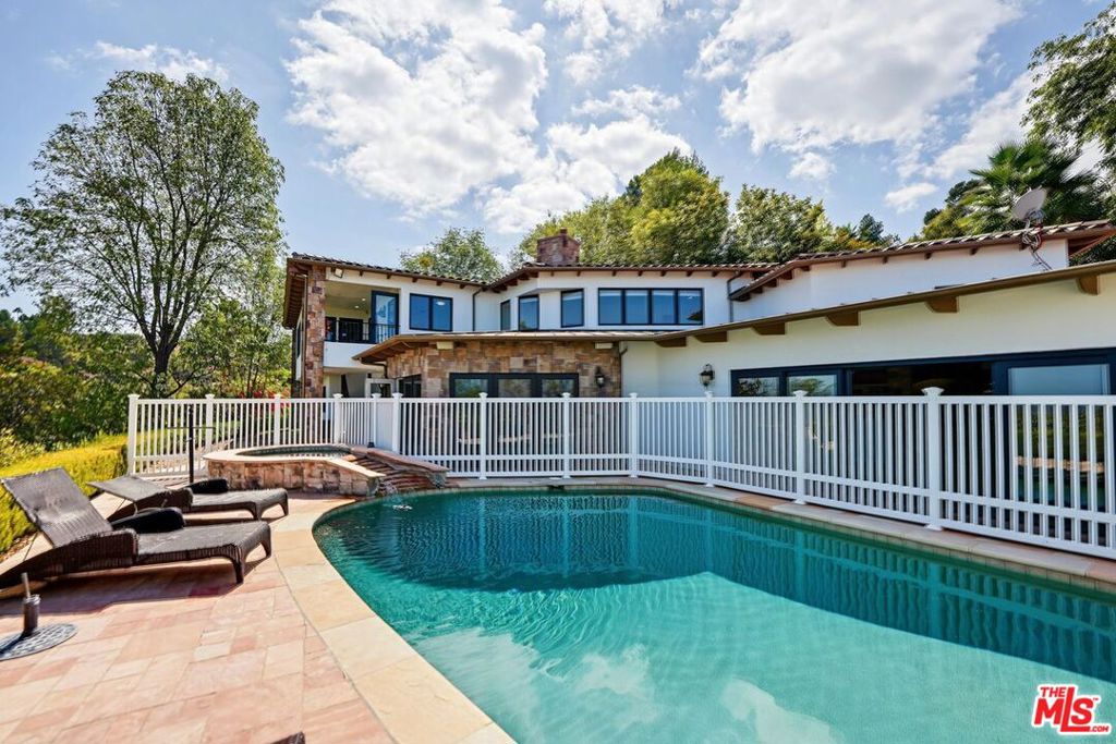 main property photo 54