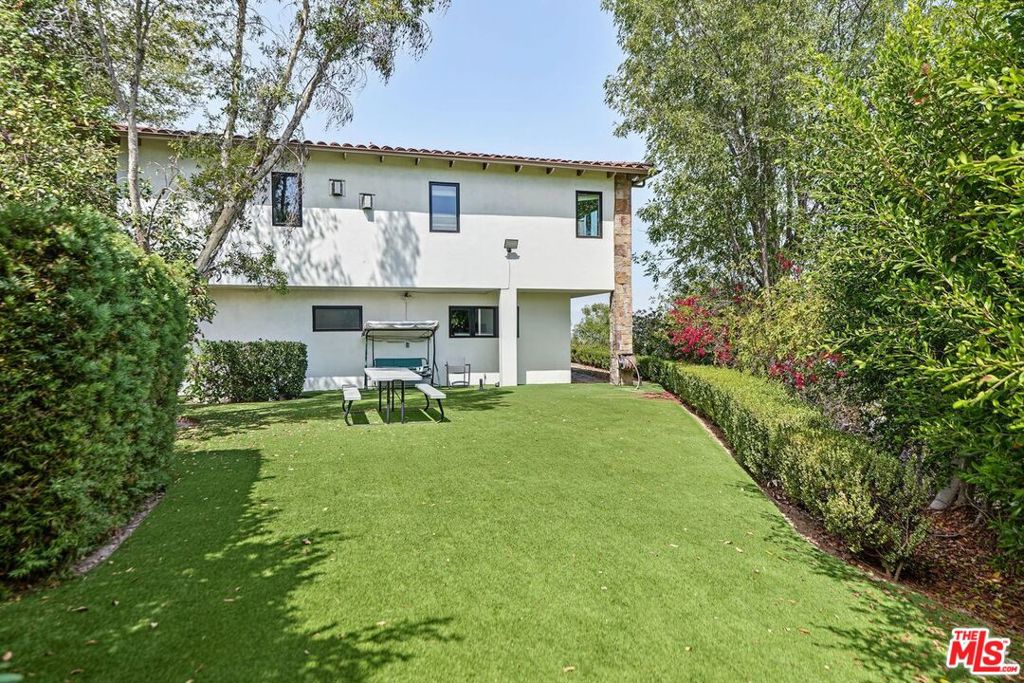 main property photo 60