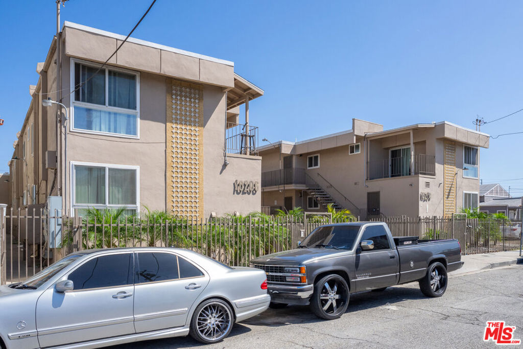 main property photo 2