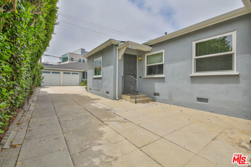 main property photo 4
