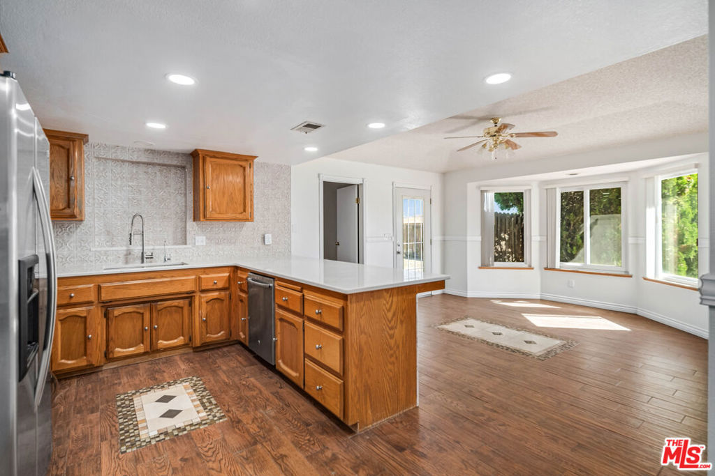 main property photo 7