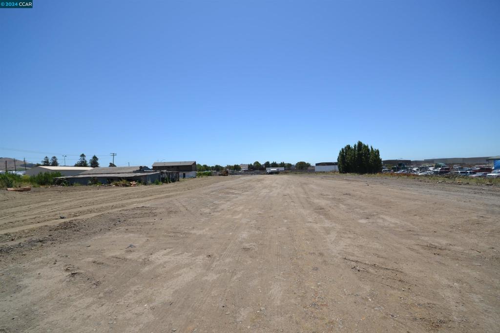 main property photo 11