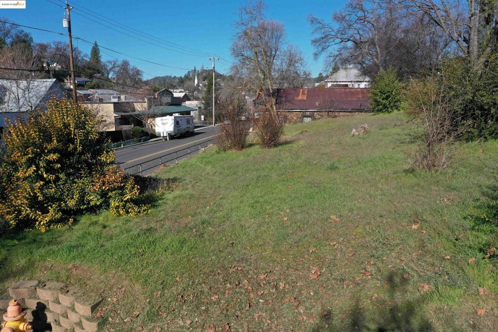 main property photo 10