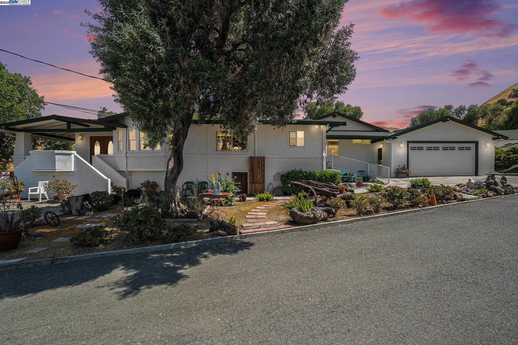 main property photo 53