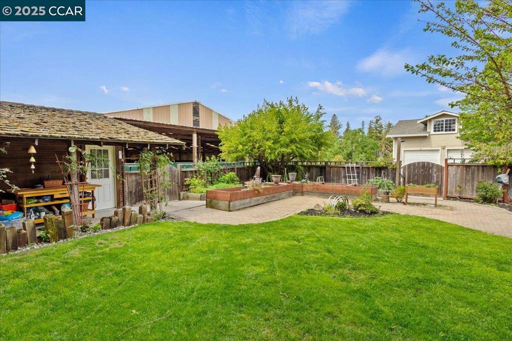 main property photo 47