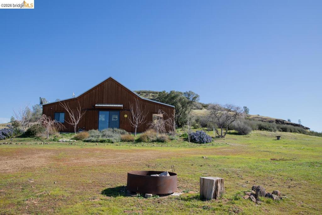 main property photo 3