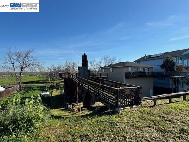 main property photo 13