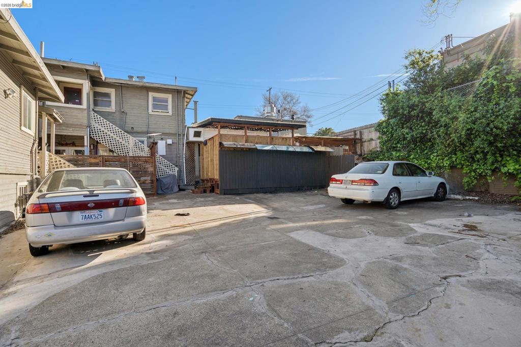 main property photo 11