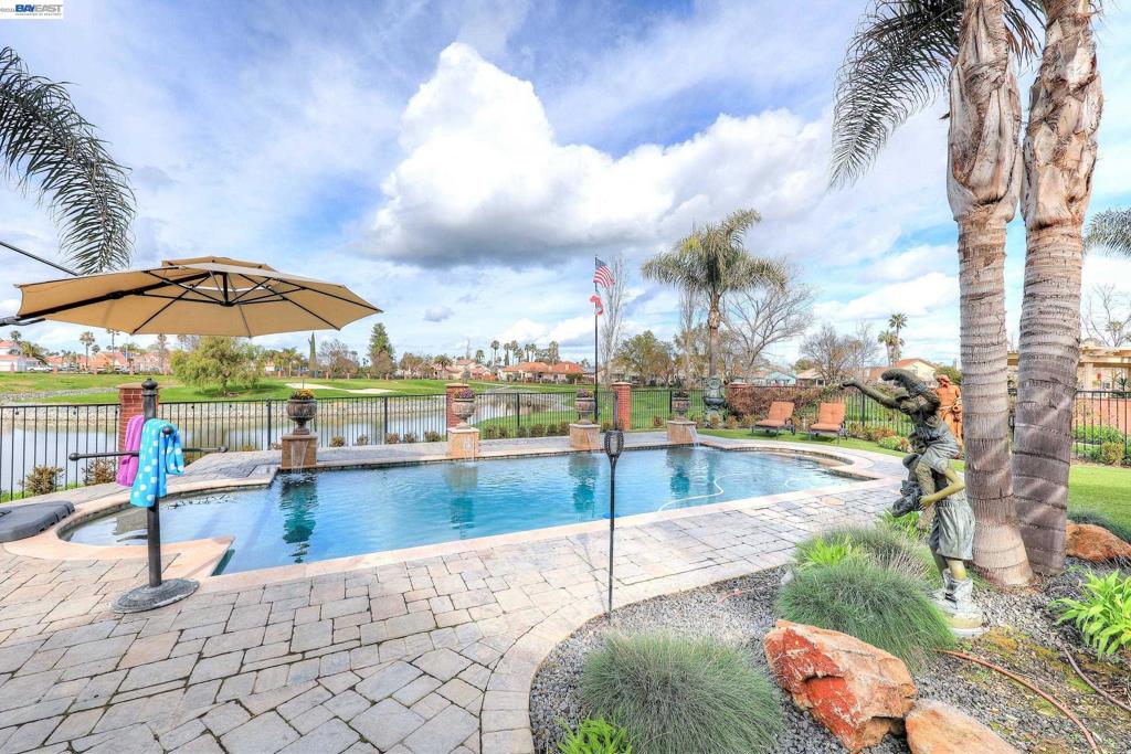 main property photo 49