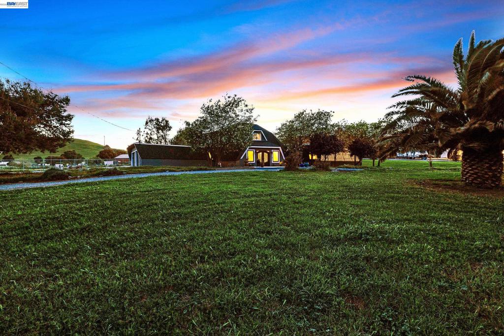 main property photo 50