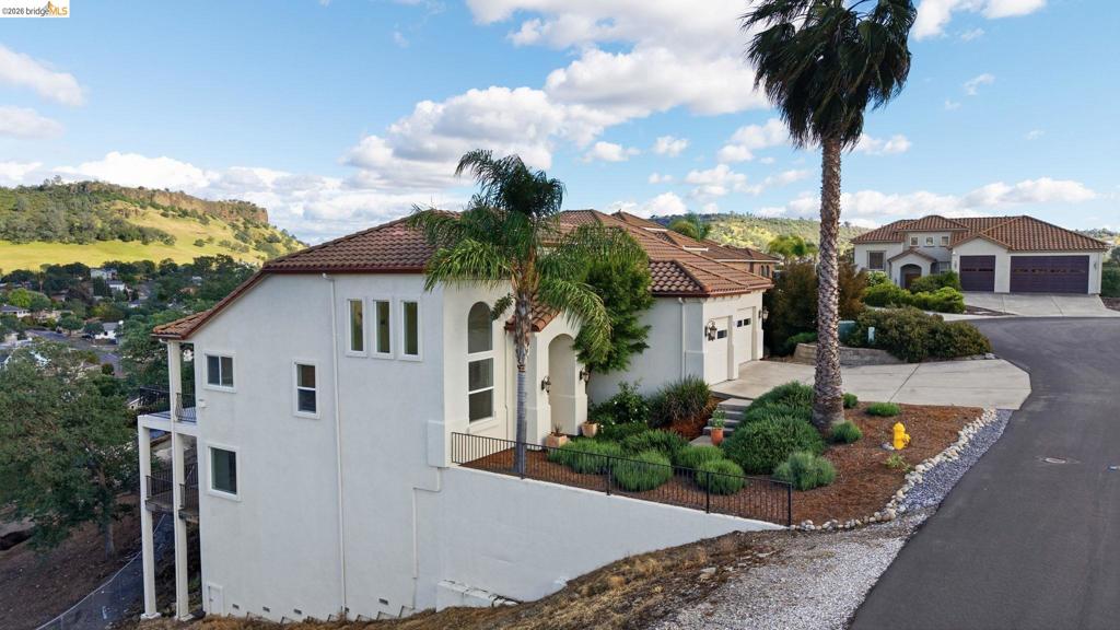main property photo 50