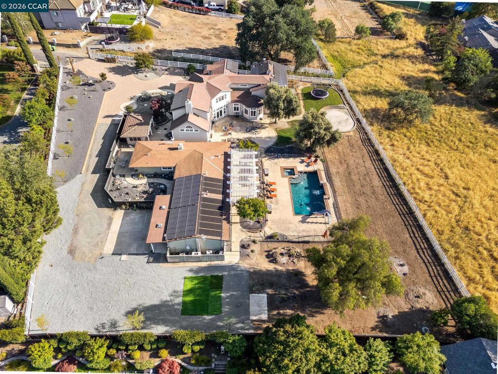 main property photo 49