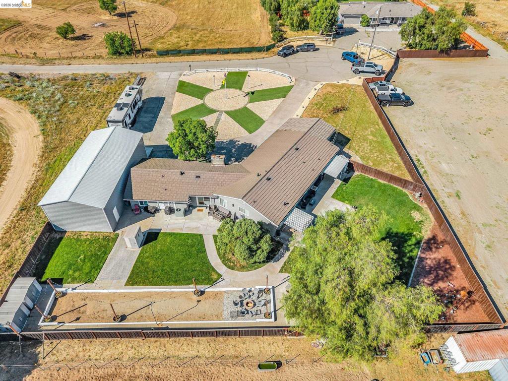 main property photo 66