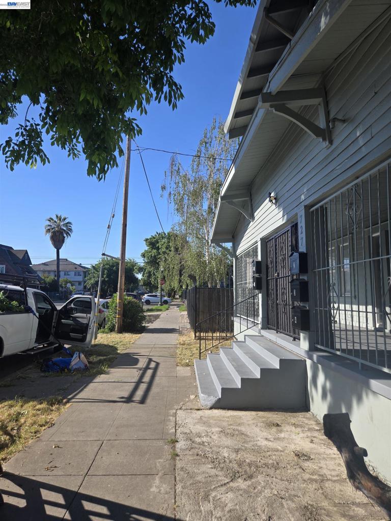 main property photo 14