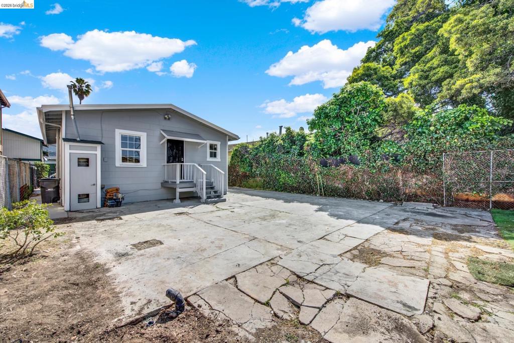 main property photo 23