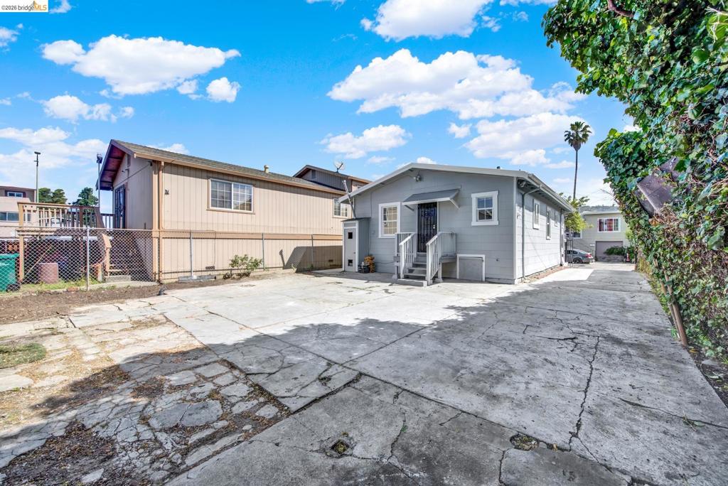 main property photo 24