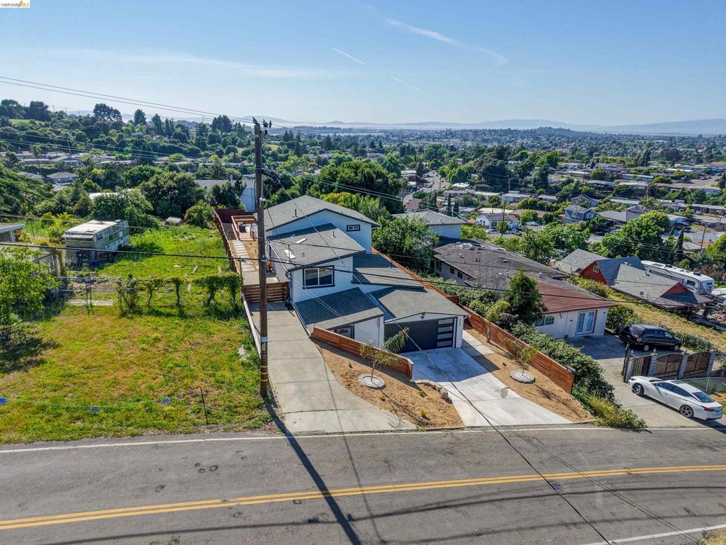 main property photo 76
