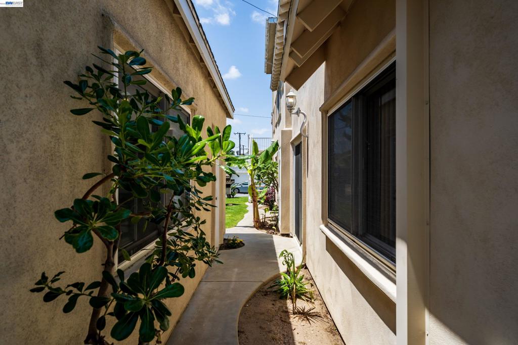 main property photo 79