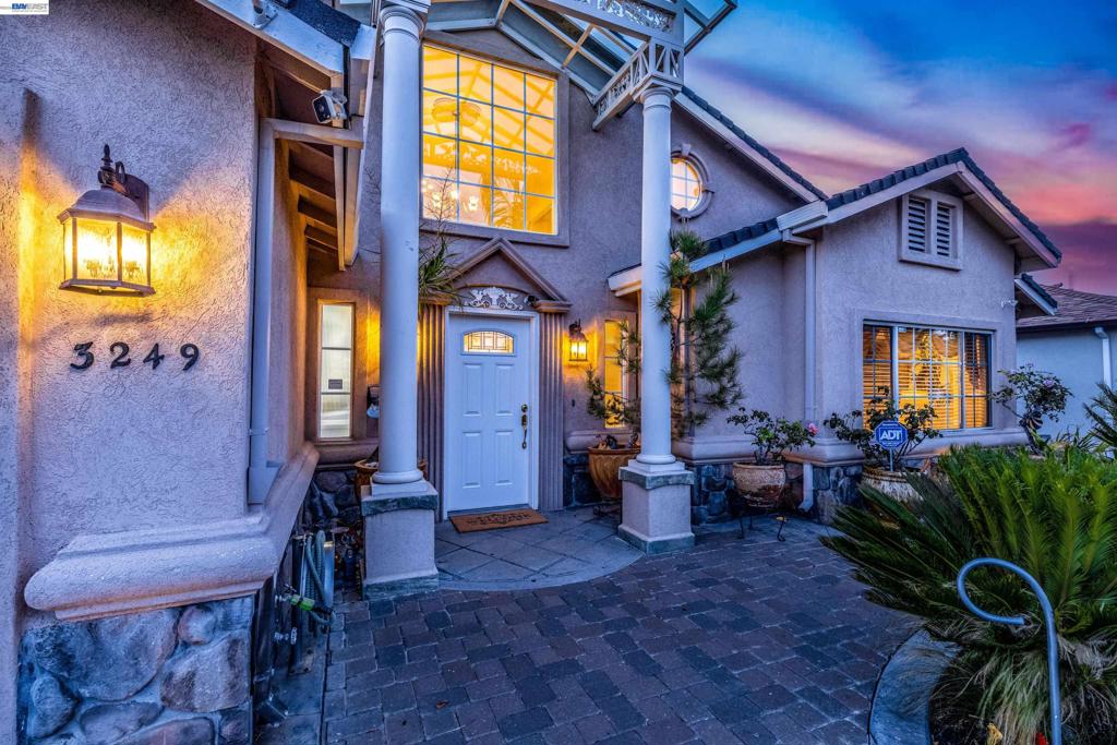 main property photo 74