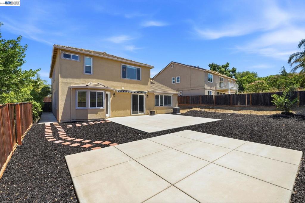 main property photo 75