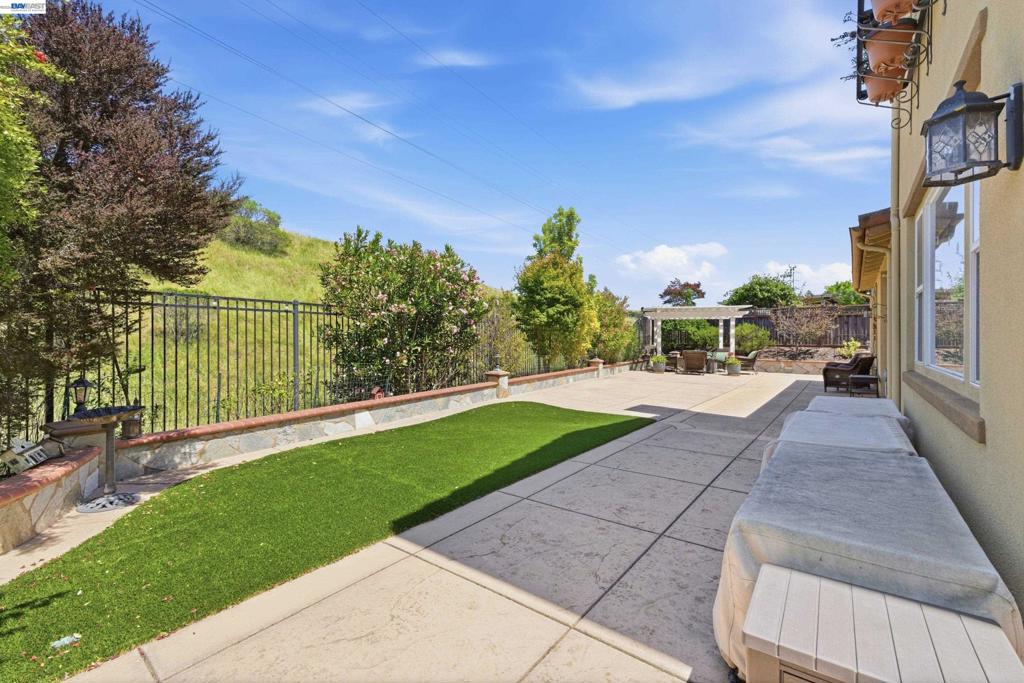 main property photo 53