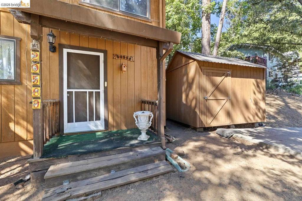 main property photo 23