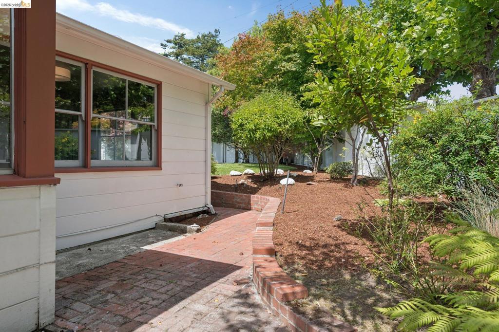 main property photo 72