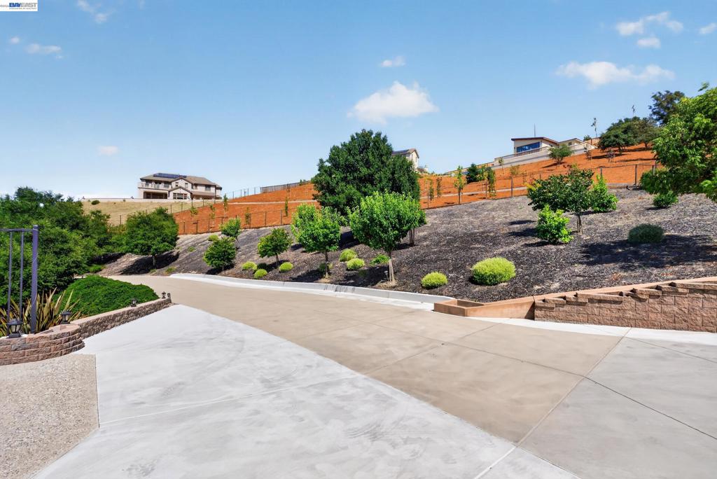 main property photo 83