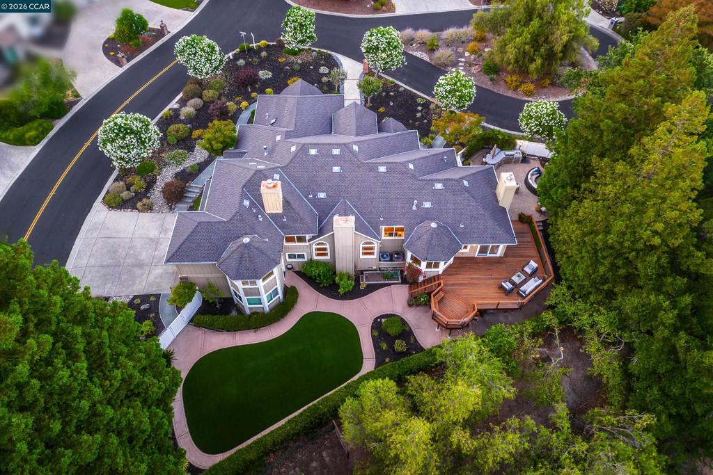main property photo 43